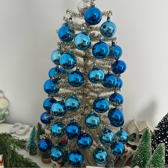 Vintage Christmas Glass Ornaments 3 Boxes of 12 vintage Santa’s Land Blue Orna… - Picture 13 of 16